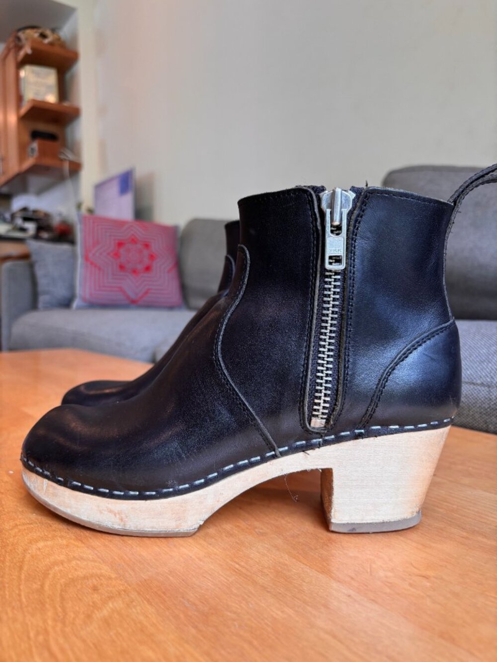 Swedish Hasbeens Zip it Emy Clog Boots 39